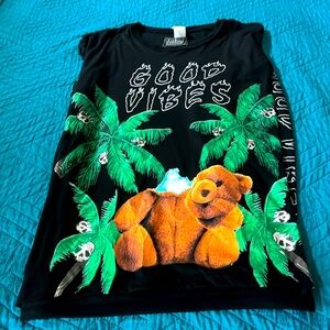 Item 38 Men’s Black Tee Size 4XL